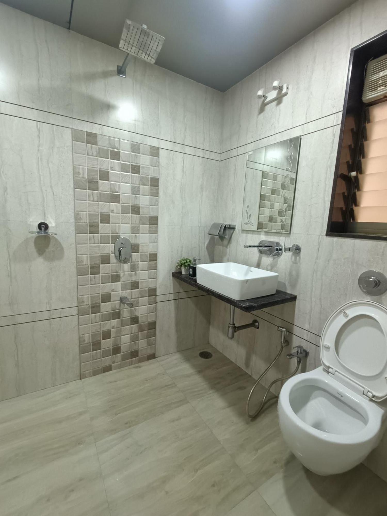 Rain Mist 4Bhk Luxury Villa With Private Pool Лонавала Екстериор снимка